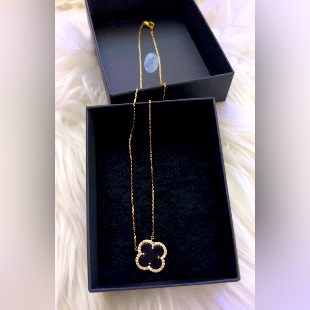 Sterling Silver Clover Leaf Necklace. Black Clover Leaf.